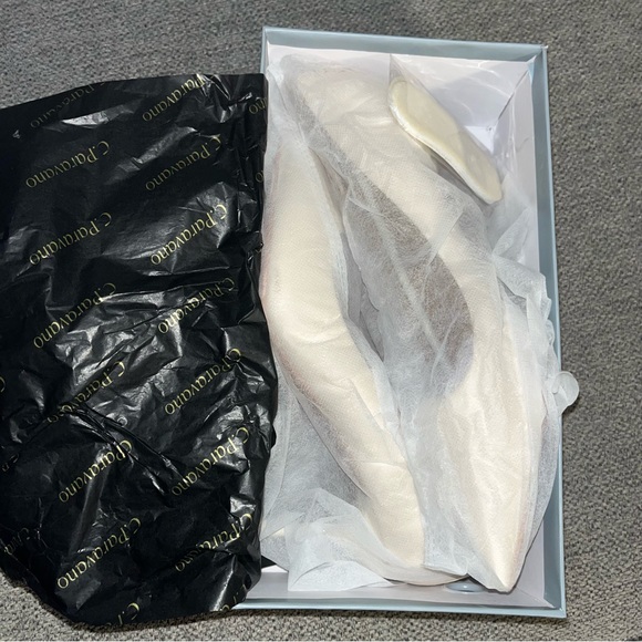 NWT✨ C.Paravano White Pointed Pump Heels - Picture 10 of 16